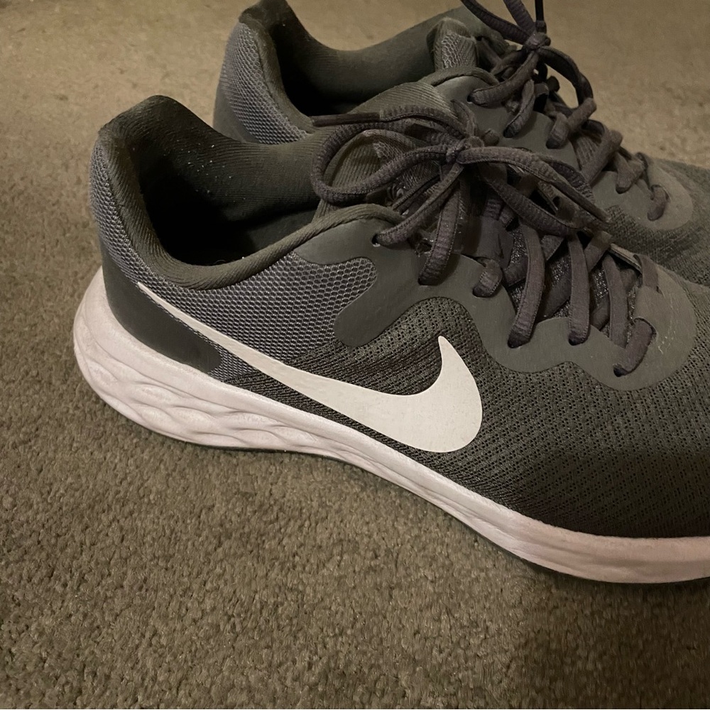 Nike Revolution 6 Running Shoes